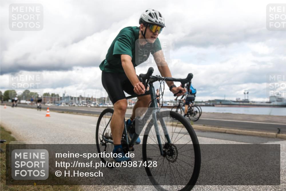 16.08.2026 - KN Förde Triathlon 2026 H.Heesch http://msf.ph/oto/9987428 16.08.2026 13:10:55 Radfahren 590, 598, 602, 607, 722 meine-sportfotos.de