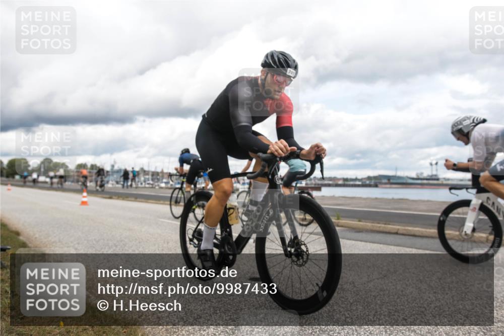 16.08.2026 - KN Förde Triathlon 2026 H.Heesch http://msf.ph/oto/9987433 16.08.2026 13:11:06 Radfahren 597, 599, 612, 707, 731 meine-sportfotos.de