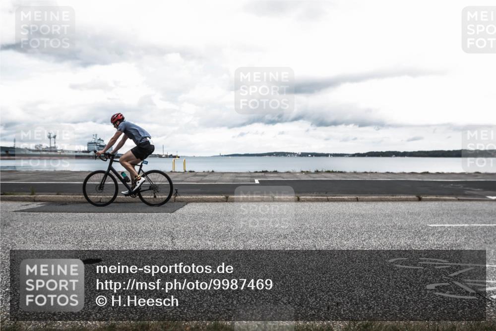 16.08.2026 - KN Förde Triathlon 2026 H.Heesch http://msf.ph/oto/9987469 16.08.2026 13:12:39 Radfahren 574, 575 meine-sportfotos.de