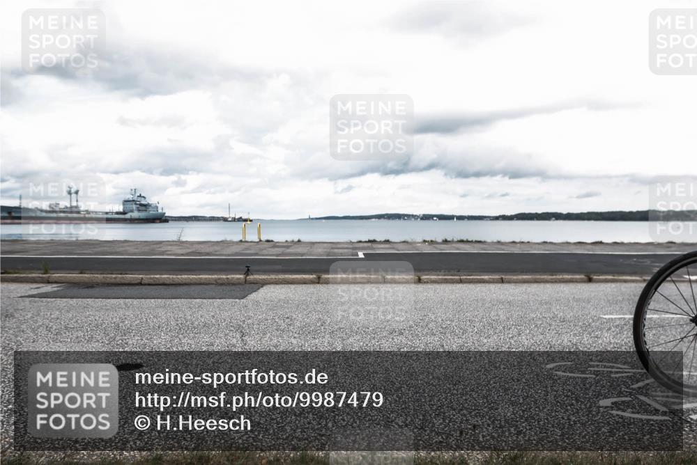 16.08.2026 - KN Förde Triathlon 2026 H.Heesch http://msf.ph/oto/9987479 16.08.2026 13:13:04 Radfahren 556, 588, 734 meine-sportfotos.de