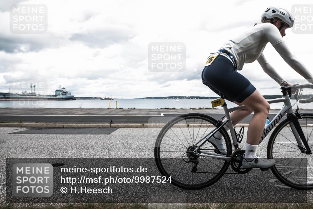 16.08.2026 - KN Förde Triathlon 2026 H.Heesch http://msf.ph/oto/9987524 16.08.2026 13:14:39 Radfahren 528, 533, 724, 726, 739 meine-sportfotos.de