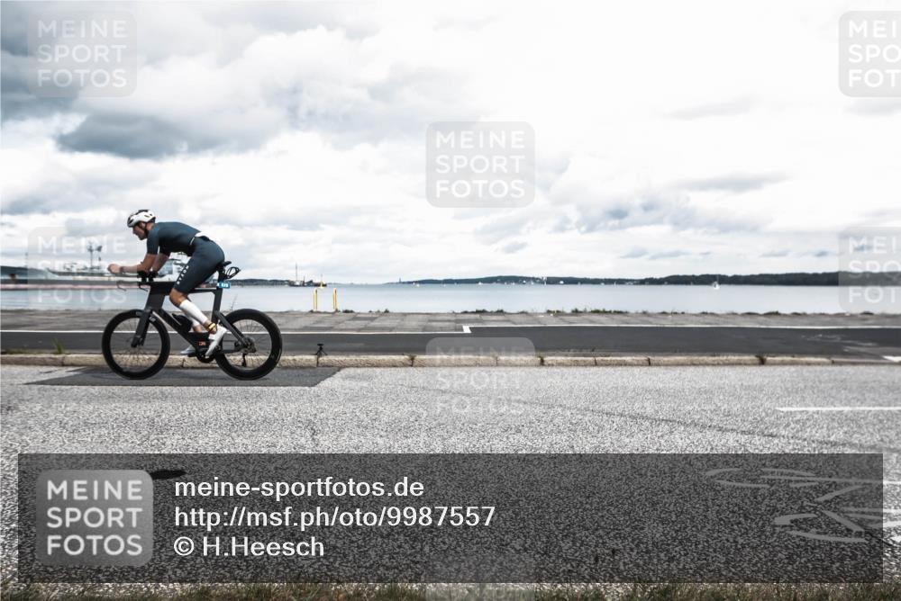 16.08.2026 - KN Förde Triathlon 2026 H.Heesch http://msf.ph/oto/9987557 16.08.2026 13:16:10 Radfahren 525, 566, 732, 738 meine-sportfotos.de