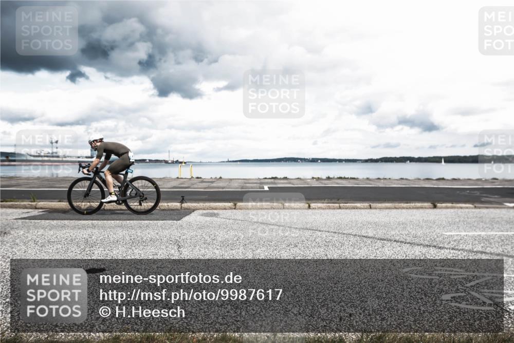 16.08.2026 - KN Förde Triathlon 2026 H.Heesch http://msf.ph/oto/9987617 16.08.2026 13:18:42 Radfahren 547, 559, 566, 592, 597, 603, 715, 718 meine-sportfotos.de