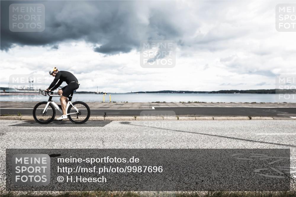 16.08.2026 - KN Förde Triathlon 2026 H.Heesch http://msf.ph/oto/9987696 16.08.2026 13:21:54 Radfahren 555 meine-sportfotos.de