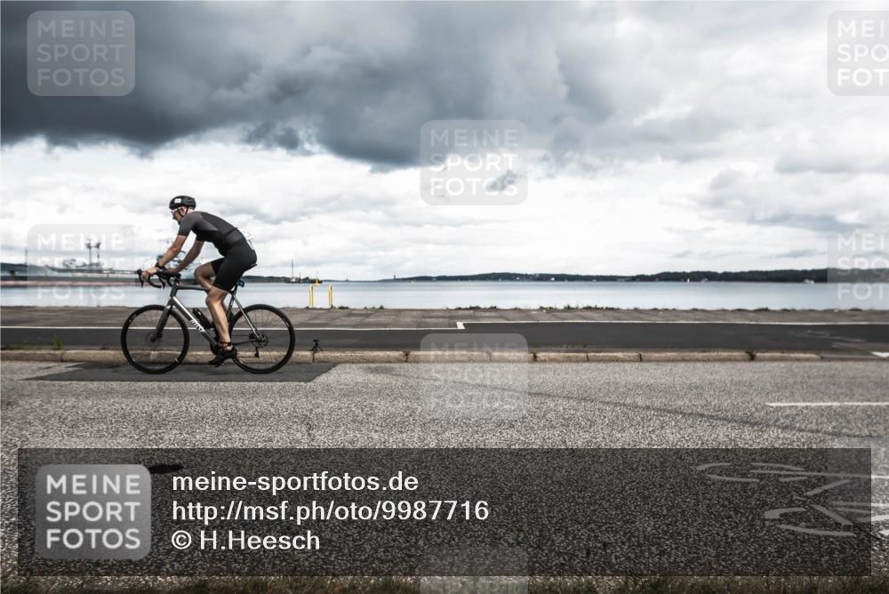16.08.2026 - KN Förde Triathlon 2026 H.Heesch http://msf.ph/oto/9987716 16.08.2026 13:23:03 Radfahren 584, 739 meine-sportfotos.de