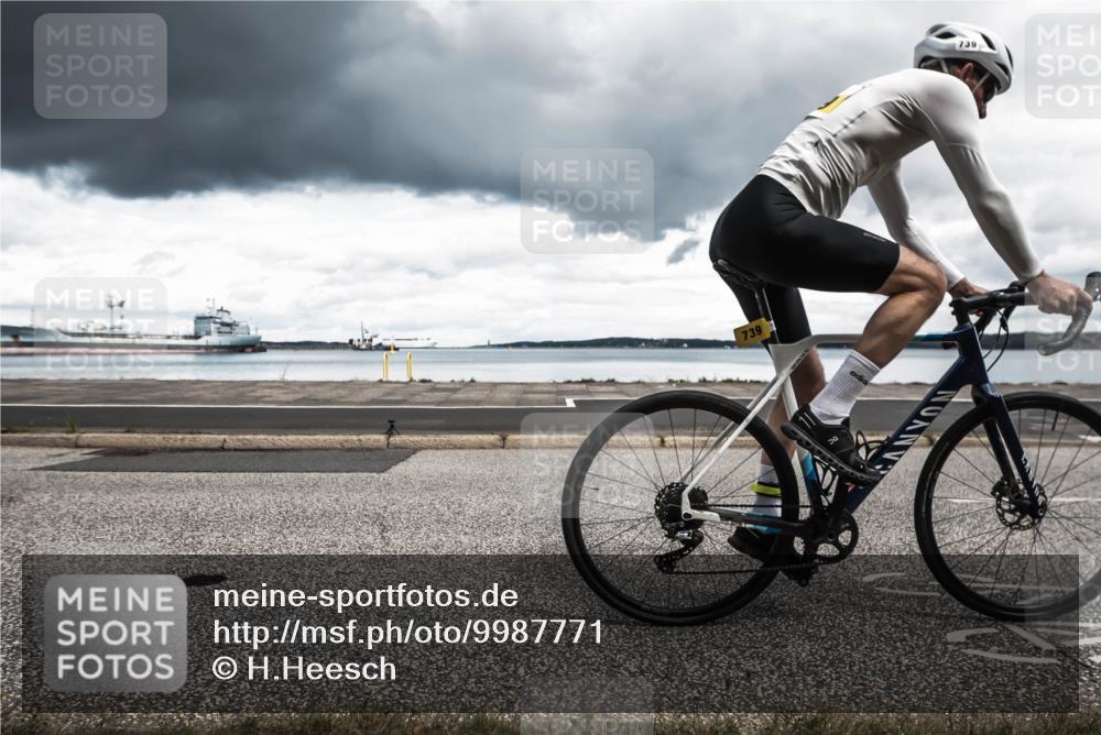 16.08.2026 - KN Förde Triathlon 2026 H.Heesch http://msf.ph/oto/9987771 16.08.2026 13:25:37 Radfahren 739 meine-sportfotos.de