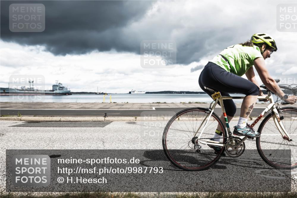 16.08.2026 - KN Förde Triathlon 2026 H.Heesch http://msf.ph/oto/9987793 16.08.2026 13:26:36 Radfahren 715, 742 meine-sportfotos.de