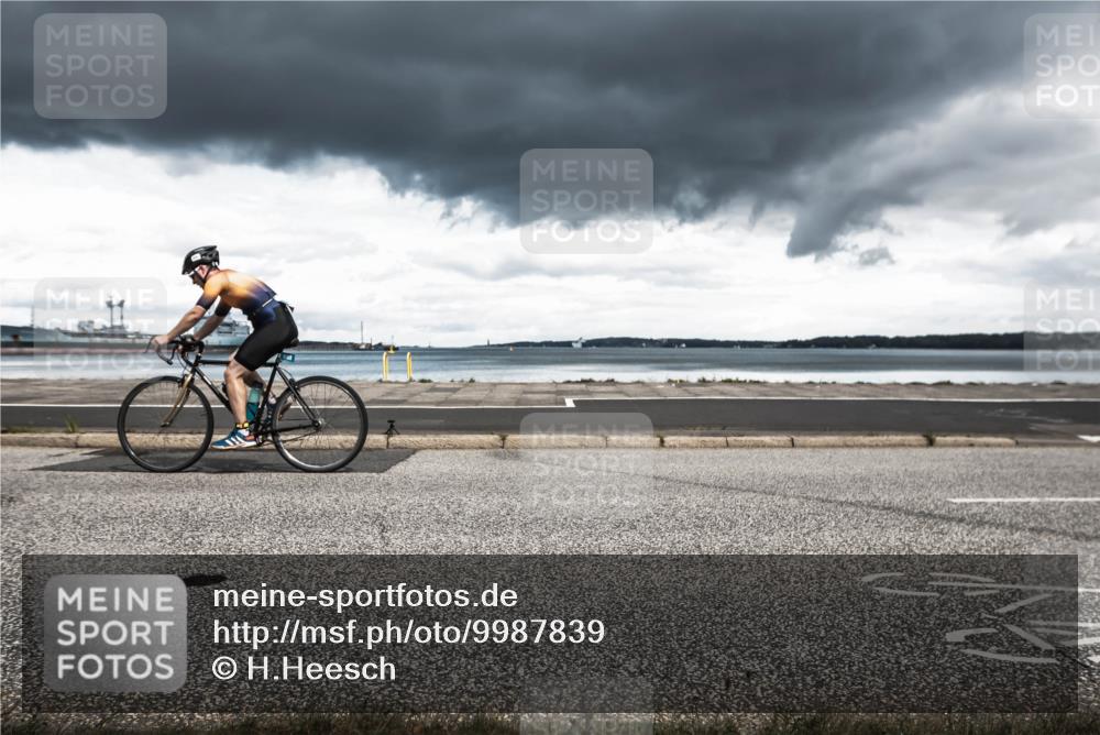 16.08.2026 - KN Förde Triathlon 2026 H.Heesch http://msf.ph/oto/9987839 16.08.2026 13:30:03 Radfahren  meine-sportfotos.de
