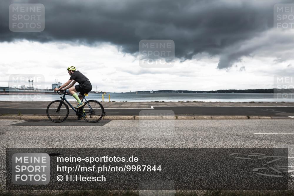 16.08.2026 - KN Förde Triathlon 2026 H.Heesch http://msf.ph/oto/9987844 16.08.2026 13:30:44 Radfahren 704 meine-sportfotos.de