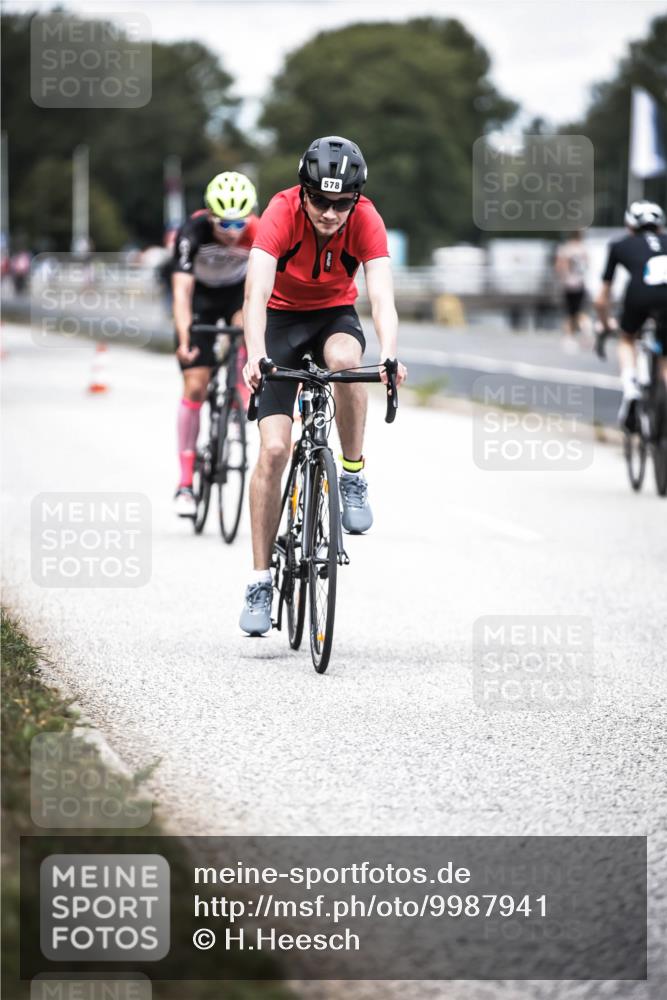 16.08.2026 - KN Förde Triathlon 2026 H.Heesch http://msf.ph/oto/9987941 16.08.2026 13:12:10 Radfahren 523, 542, 555, 578, 589, 729, 746 meine-sportfotos.de