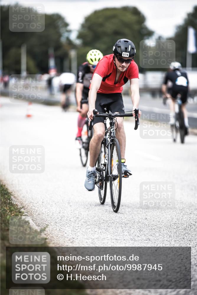 16.08.2026 - KN Förde Triathlon 2026 H.Heesch http://msf.ph/oto/9987945 16.08.2026 13:12:10 Radfahren 523, 542, 555, 578, 589, 729, 746 meine-sportfotos.de