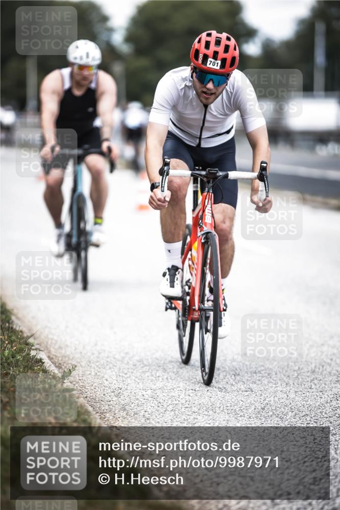 16.08.2026 - KN Förde Triathlon 2026 H.Heesch http://msf.ph/oto/9987971 16.08.2026 13:12:21 Radfahren 596, 701 meine-sportfotos.de