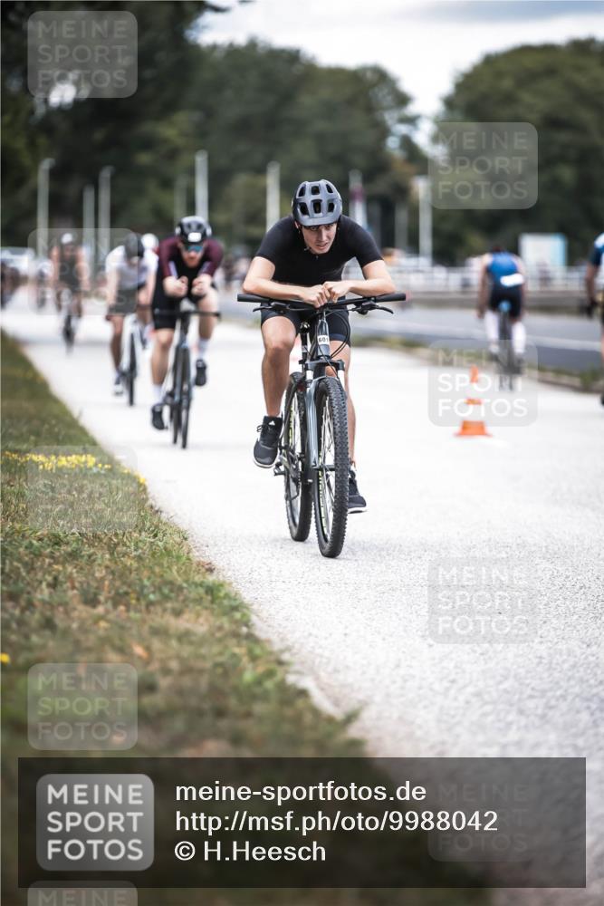 16.08.2026 - KN Förde Triathlon 2026 H.Heesch http://msf.ph/oto/9988042 16.08.2026 13:12:57 Radfahren 549, 601, 606, 733 meine-sportfotos.de