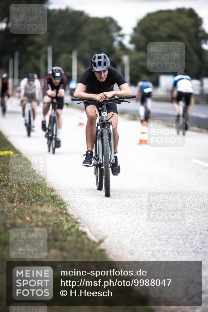 16.08.2026 - KN Förde Triathlon 2026 H.Heesch http://msf.ph/oto/9988047 16.08.2026 13:12:58 Radfahren 549, 556, 588, 601, 606, 733, 734 meine-sportfotos.de