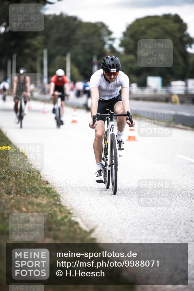 16.08.2026 - KN Förde Triathlon 2026 H.Heesch http://msf.ph/oto/9988071 16.08.2026 13:13:00 Radfahren 549, 556, 588, 601, 606, 733, 734 meine-sportfotos.de