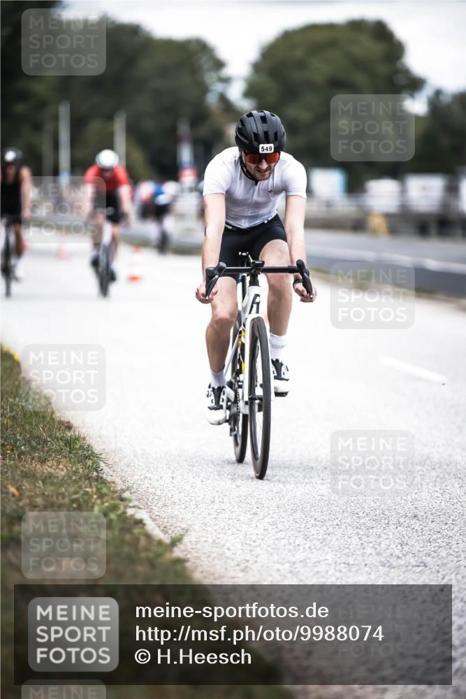 16.08.2026 - KN Förde Triathlon 2026 H.Heesch http://msf.ph/oto/9988074 16.08.2026 13:13:00 Radfahren 549, 556, 588, 601, 606, 733, 734 meine-sportfotos.de