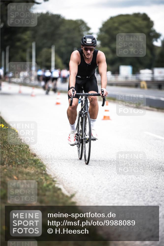 16.08.2026 - KN Förde Triathlon 2026 H.Heesch http://msf.ph/oto/9988089 16.08.2026 13:13:03 Radfahren 549, 556, 588, 606, 734 meine-sportfotos.de