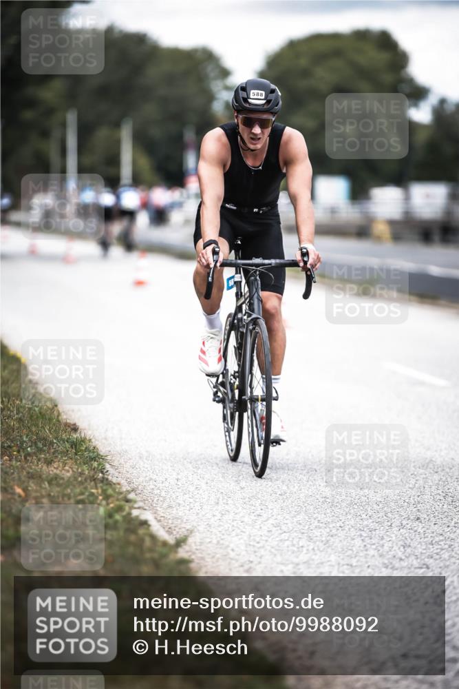 16.08.2026 - KN Förde Triathlon 2026 H.Heesch http://msf.ph/oto/9988092 16.08.2026 13:13:03 Radfahren 549, 556, 588, 606, 734 meine-sportfotos.de