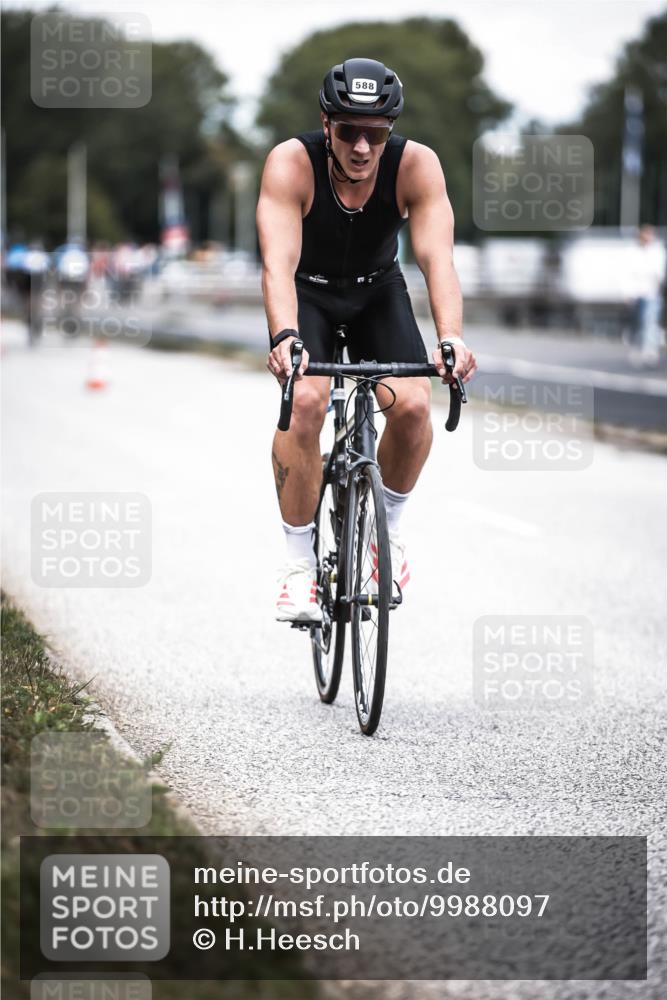 16.08.2026 - KN Förde Triathlon 2026 H.Heesch http://msf.ph/oto/9988097 16.08.2026 13:13:03 Radfahren 549, 556, 588, 606, 734 meine-sportfotos.de
