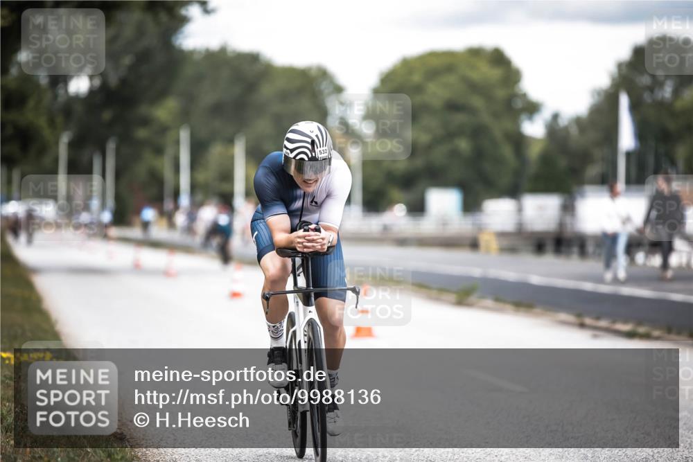 16.08.2026 - KN Förde Triathlon 2026 H.Heesch http://msf.ph/oto/9988136 16.08.2026 13:13:15 Radfahren 532, 539, 544, 706, 721, 730, 742, 747 meine-sportfotos.de