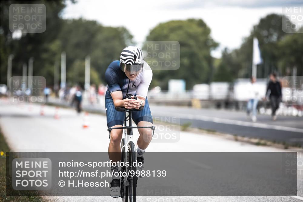 16.08.2026 - KN Förde Triathlon 2026 H.Heesch http://msf.ph/oto/9988139 16.08.2026 13:13:15 Radfahren 532, 539, 544, 706, 721, 730, 742, 747 meine-sportfotos.de