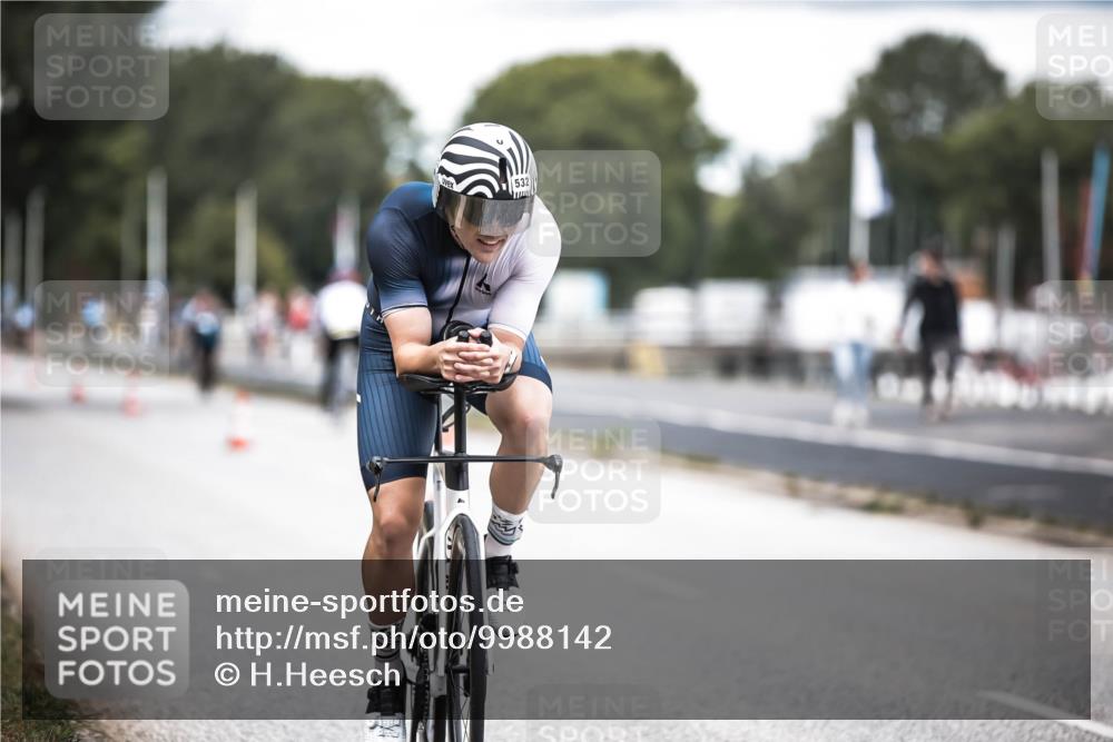 16.08.2026 - KN Förde Triathlon 2026 H.Heesch http://msf.ph/oto/9988142 16.08.2026 13:13:15 Radfahren 532, 539, 544, 706, 721, 730, 742, 747 meine-sportfotos.de