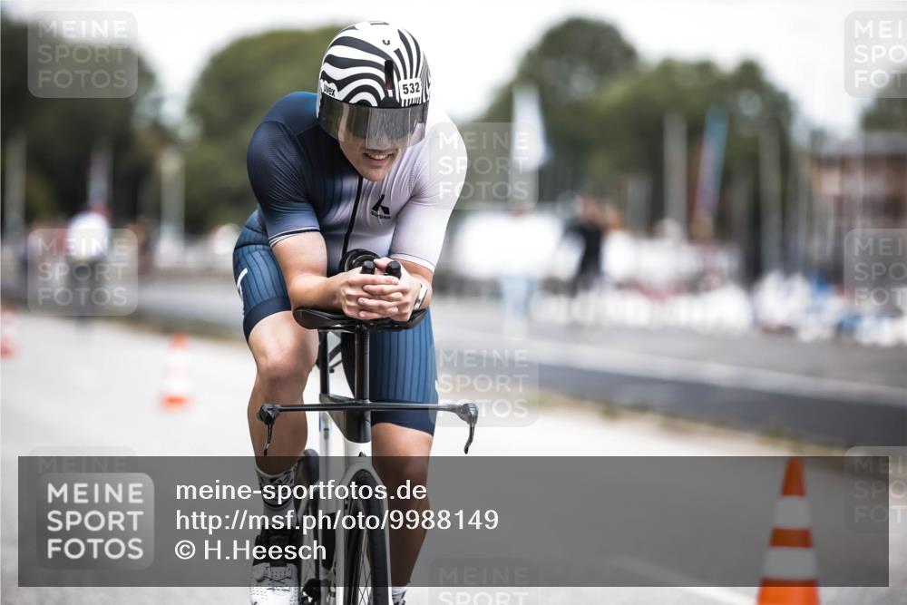 16.08.2026 - KN Förde Triathlon 2026 H.Heesch http://msf.ph/oto/9988149 16.08.2026 13:13:15 Radfahren 532, 539, 544, 706, 721, 730, 742, 747 meine-sportfotos.de