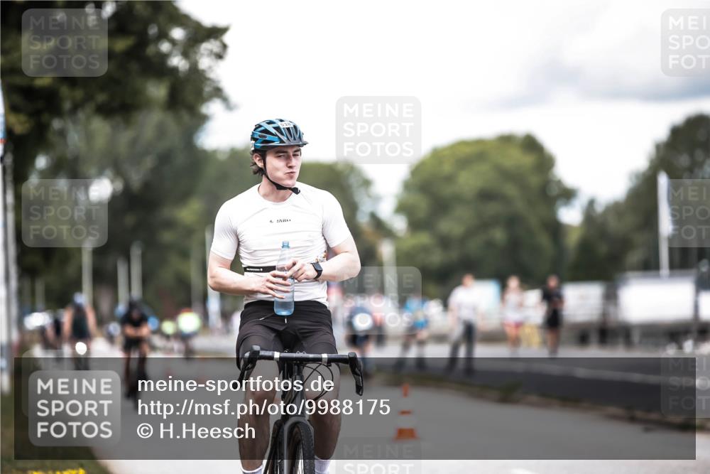 16.08.2026 - KN Förde Triathlon 2026 H.Heesch http://msf.ph/oto/9988175 16.08.2026 13:13:33 Radfahren 517, 538, 717, 736 meine-sportfotos.de