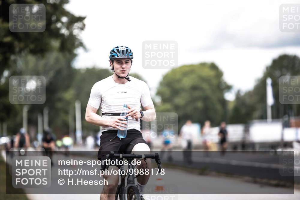 16.08.2026 - KN Förde Triathlon 2026 H.Heesch http://msf.ph/oto/9988178 16.08.2026 13:13:34 Radfahren 517, 538, 717, 736 meine-sportfotos.de