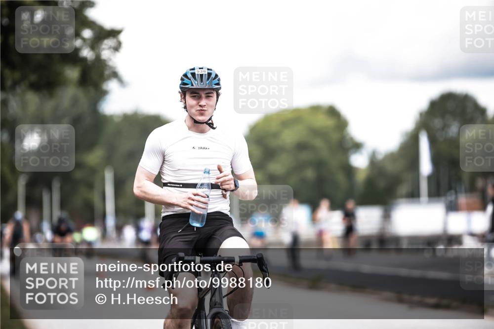 16.08.2026 - KN Förde Triathlon 2026 H.Heesch http://msf.ph/oto/9988180 16.08.2026 13:13:34 Radfahren 517, 538, 717, 736 meine-sportfotos.de