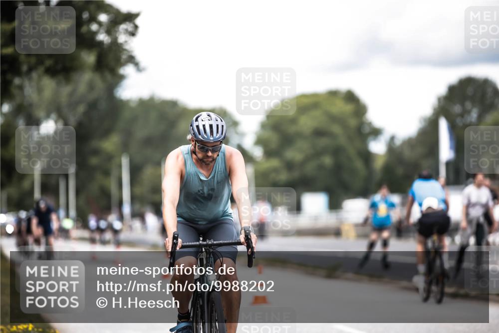 16.08.2026 - KN Förde Triathlon 2026 H.Heesch http://msf.ph/oto/9988202 16.08.2026 13:13:40 Radfahren 506, 577 meine-sportfotos.de