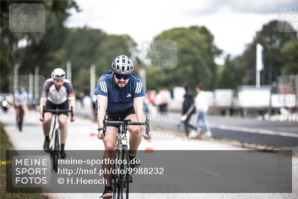 16.08.2026 - KN Förde Triathlon 2026 H.Heesch http://msf.ph/oto/9988232 16.08.2026 13:13:48 Radfahren 567, 571, 577, 585, 599, 608, 703 meine-sportfotos.de