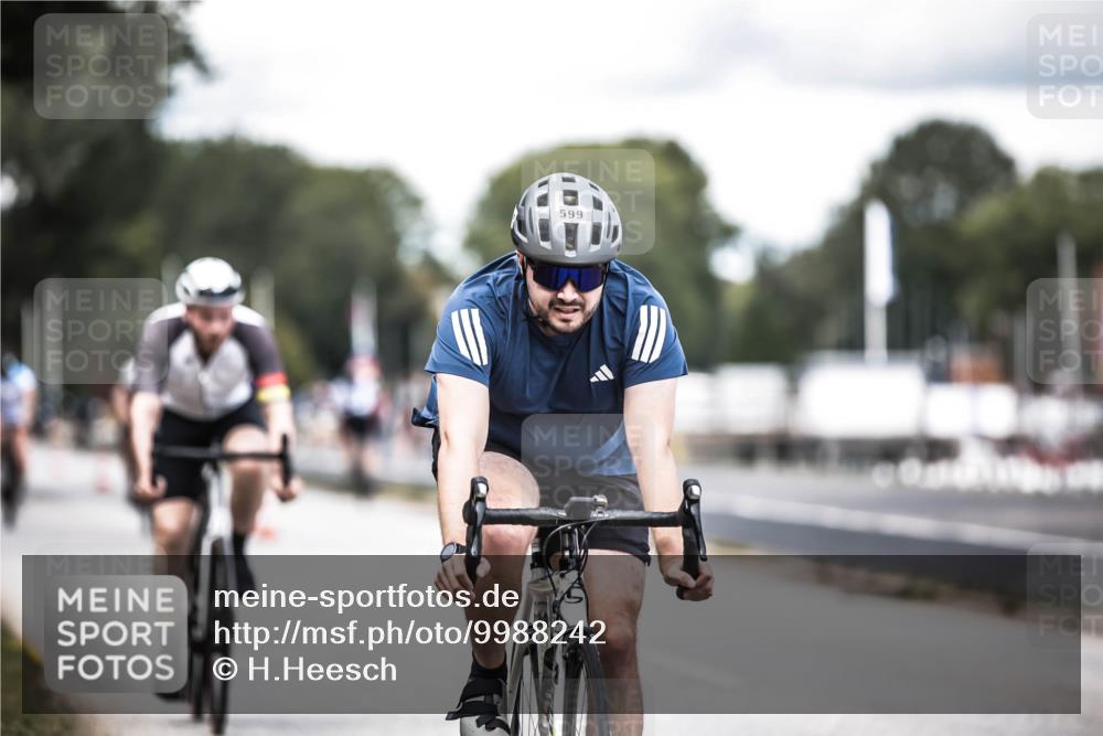16.08.2026 - KN Förde Triathlon 2026 H.Heesch http://msf.ph/oto/9988242 16.08.2026 13:13:48 Radfahren 567, 571, 577, 585, 599, 608, 703 meine-sportfotos.de