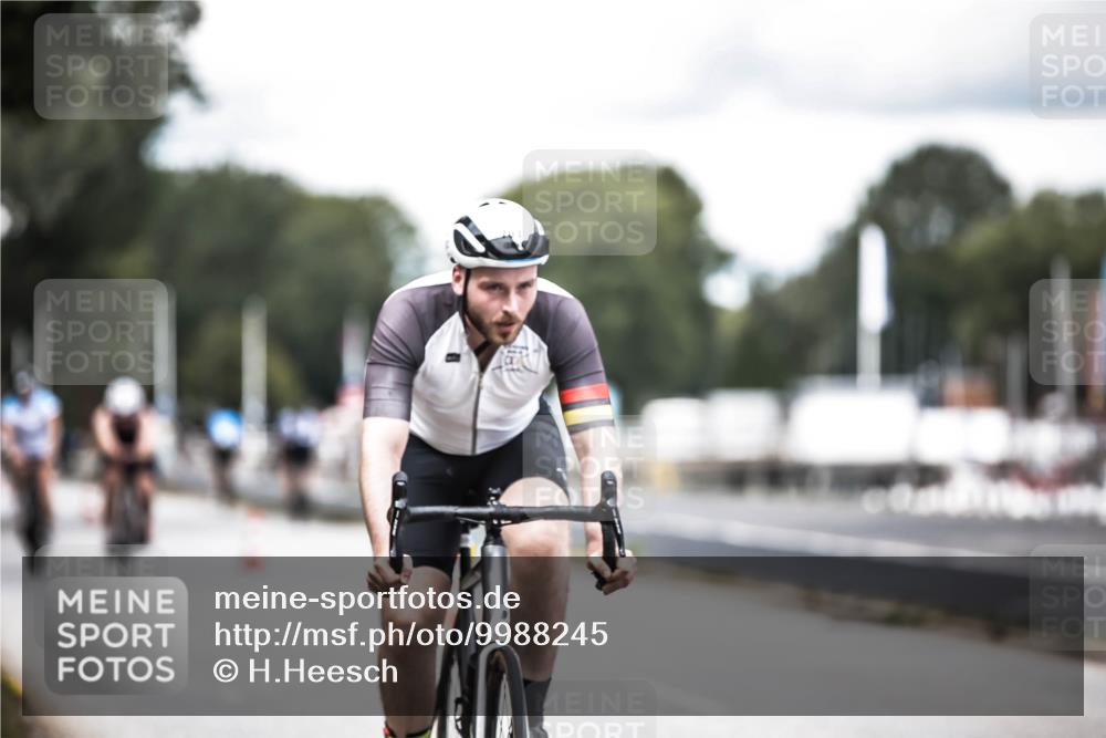 16.08.2026 - KN Förde Triathlon 2026 H.Heesch http://msf.ph/oto/9988245 16.08.2026 13:13:49 Radfahren 535, 567, 571, 585, 599, 608, 703, 731 meine-sportfotos.de