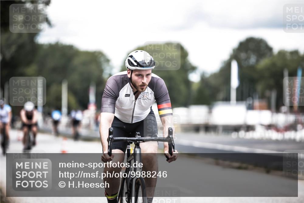 16.08.2026 - KN Förde Triathlon 2026 H.Heesch http://msf.ph/oto/9988246 16.08.2026 13:13:49 Radfahren 535, 567, 571, 585, 599, 608, 703, 731 meine-sportfotos.de