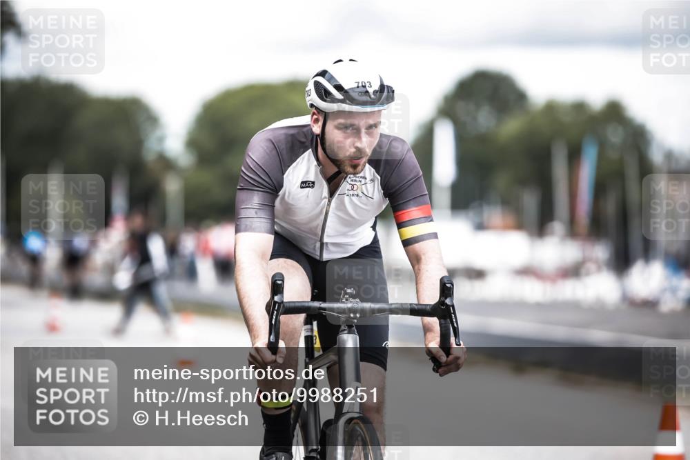 16.08.2026 - KN Förde Triathlon 2026 H.Heesch http://msf.ph/oto/9988251 16.08.2026 13:13:49 Radfahren 535, 567, 571, 585, 599, 608, 703, 731 meine-sportfotos.de