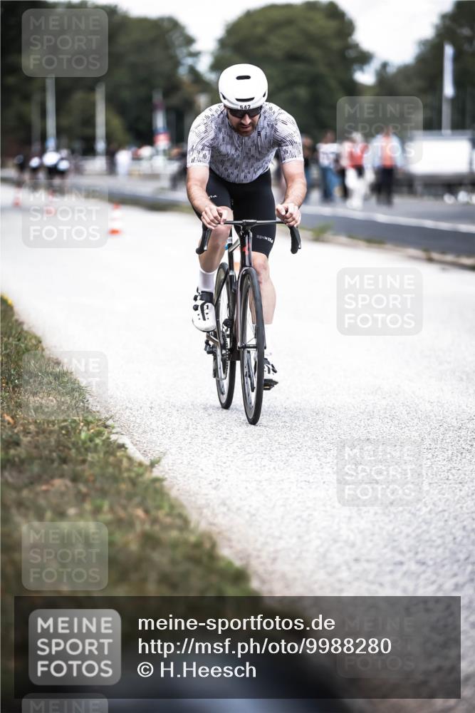 16.08.2026 - KN Förde Triathlon 2026 H.Heesch http://msf.ph/oto/9988280 16.08.2026 13:14:09 Radfahren 509, 545 meine-sportfotos.de