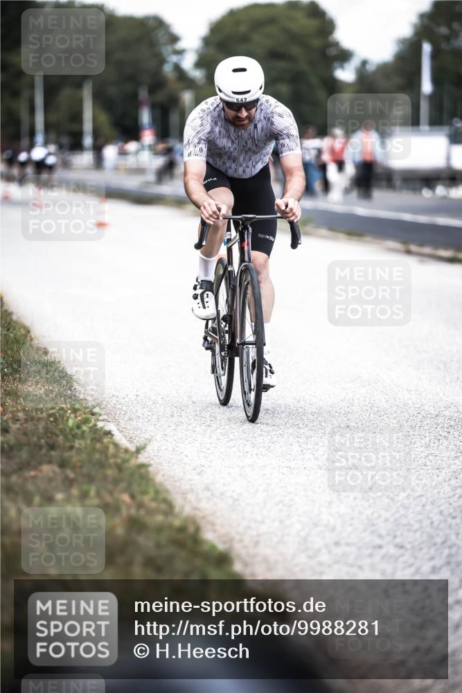 16.08.2026 - KN Förde Triathlon 2026 H.Heesch http://msf.ph/oto/9988281 16.08.2026 13:14:09 Radfahren 509, 545 meine-sportfotos.de
