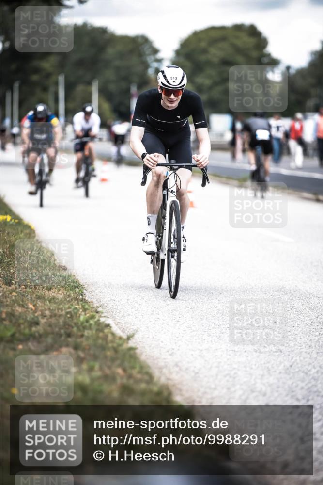 16.08.2026 - KN Förde Triathlon 2026 H.Heesch http://msf.ph/oto/9988291 16.08.2026 13:14:14 Radfahren 509, 530, 548, 604, 611 meine-sportfotos.de