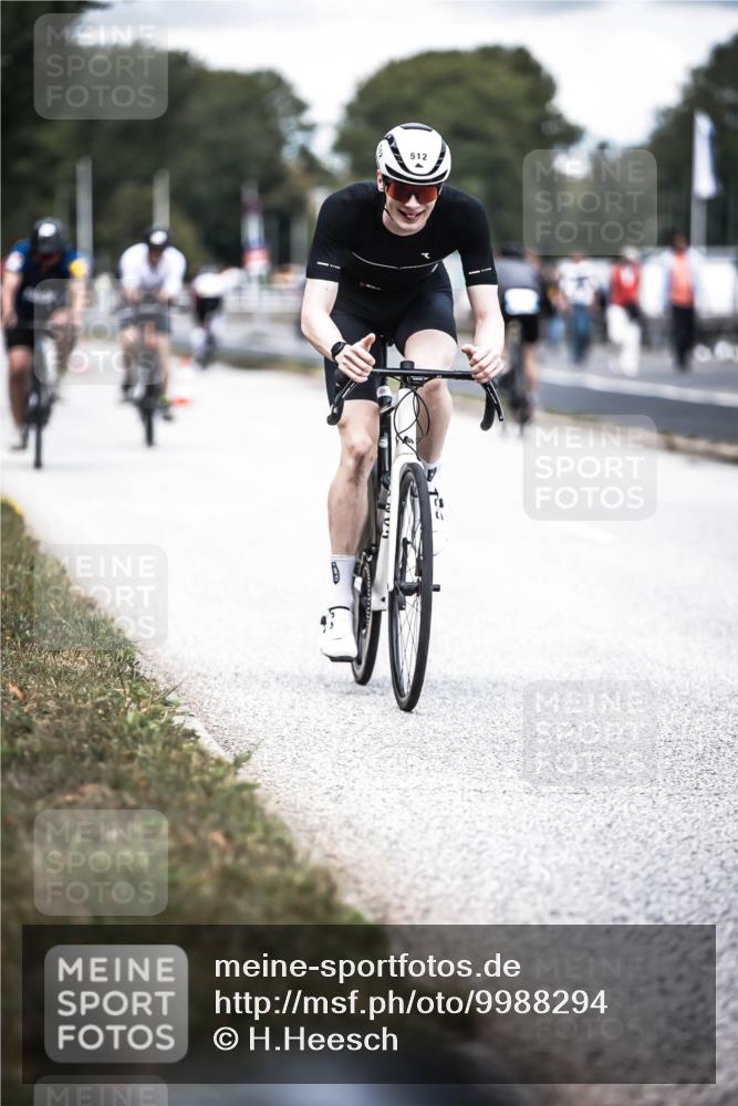 16.08.2026 - KN Förde Triathlon 2026 H.Heesch http://msf.ph/oto/9988294 16.08.2026 13:14:15 Radfahren 509, 530, 540, 548, 604, 611 meine-sportfotos.de