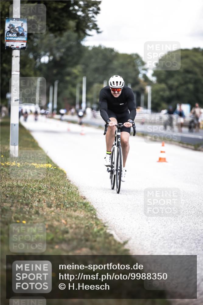 16.08.2026 - KN Förde Triathlon 2026 H.Heesch http://msf.ph/oto/9988350 16.08.2026 13:14:24 Radfahren 546, 555, 561, 568, 610, 705, 740 meine-sportfotos.de