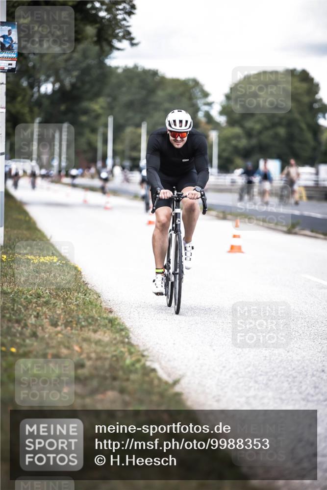 16.08.2026 - KN Förde Triathlon 2026 H.Heesch http://msf.ph/oto/9988353 16.08.2026 13:14:24 Radfahren 546, 555, 561, 568, 610, 705, 740 meine-sportfotos.de