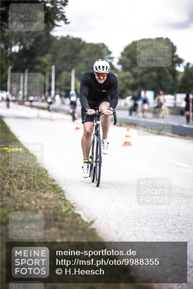 16.08.2026 - KN Förde Triathlon 2026 H.Heesch http://msf.ph/oto/9988355 16.08.2026 13:14:24 Radfahren 546, 555, 561, 568, 610, 705, 740 meine-sportfotos.de