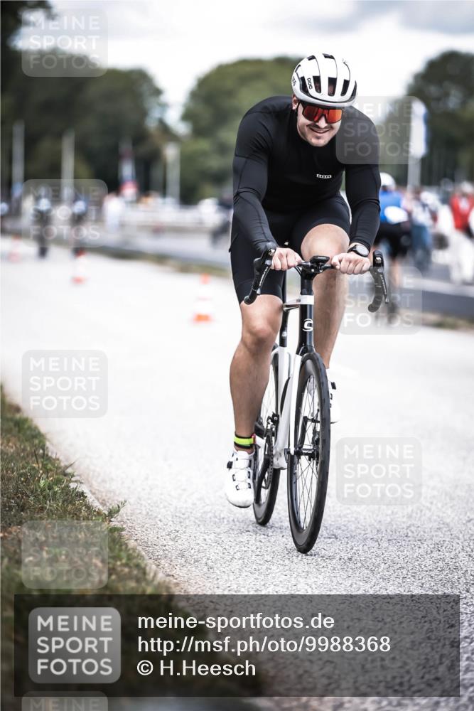 16.08.2026 - KN Förde Triathlon 2026 H.Heesch http://msf.ph/oto/9988368 16.08.2026 13:14:25 Radfahren 546, 555, 561, 568, 610, 705, 740 meine-sportfotos.de