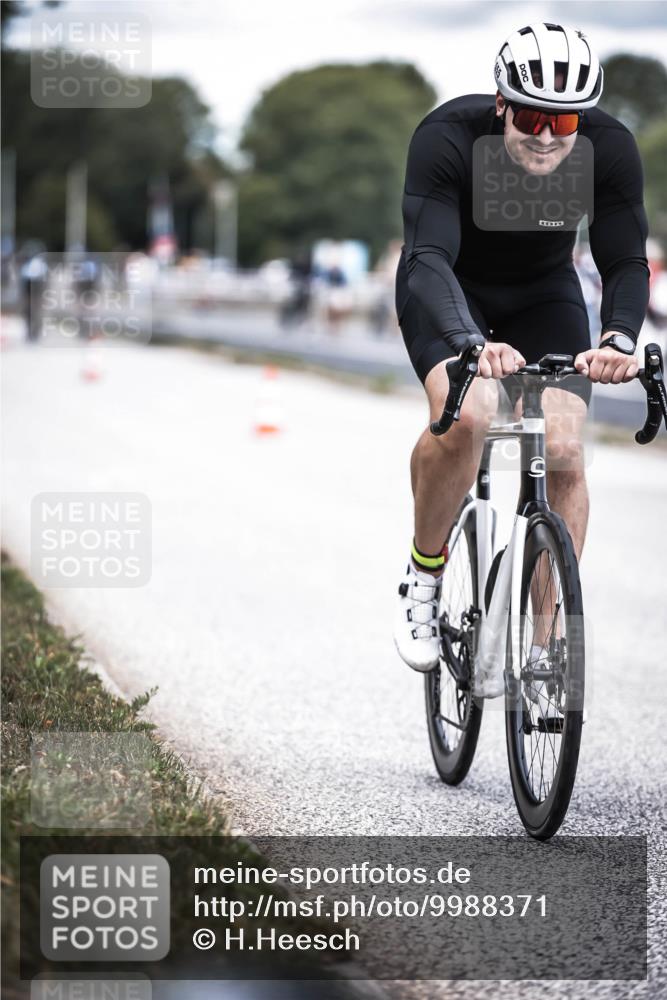 16.08.2026 - KN Förde Triathlon 2026 H.Heesch http://msf.ph/oto/9988371 16.08.2026 13:14:25 Radfahren 546, 555, 561, 568, 610, 705, 740 meine-sportfotos.de