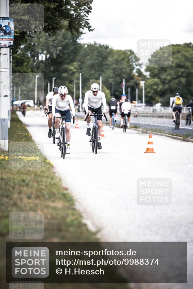 16.08.2026 - KN Förde Triathlon 2026 H.Heesch http://msf.ph/oto/9988374 16.08.2026 13:14:36 Radfahren 521, 533, 724, 726, 739 meine-sportfotos.de