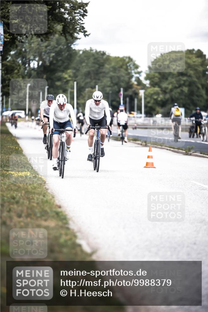 16.08.2026 - KN Förde Triathlon 2026 H.Heesch http://msf.ph/oto/9988379 16.08.2026 13:14:36 Radfahren 521, 533, 724, 726, 739 meine-sportfotos.de