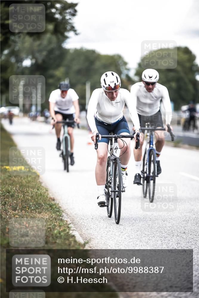 16.08.2026 - KN Förde Triathlon 2026 H.Heesch http://msf.ph/oto/9988387 16.08.2026 13:14:38 Radfahren 528, 533, 724, 726, 739 meine-sportfotos.de