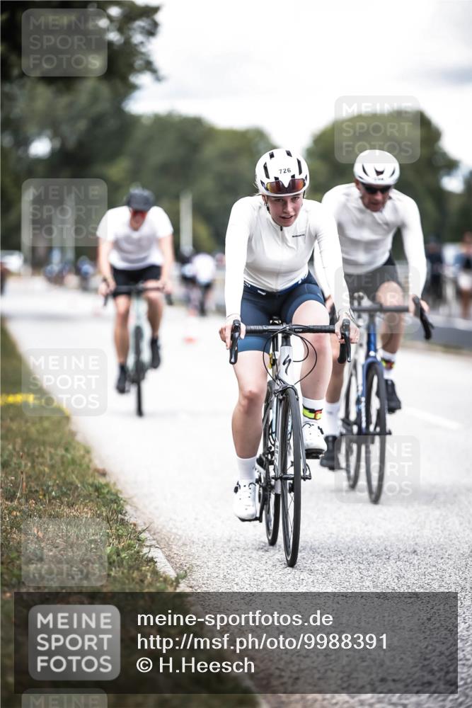 16.08.2026 - KN Förde Triathlon 2026 H.Heesch http://msf.ph/oto/9988391 16.08.2026 13:14:38 Radfahren 528, 533, 724, 726, 739 meine-sportfotos.de