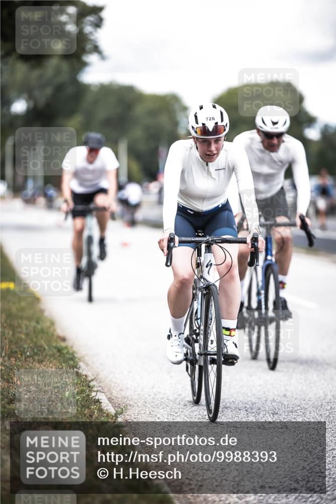 16.08.2026 - KN Förde Triathlon 2026 H.Heesch http://msf.ph/oto/9988393 16.08.2026 13:14:38 Radfahren 528, 533, 724, 726, 739 meine-sportfotos.de